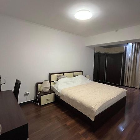 Large 2 Bedroom Apartment Soseaua Nordului Bukares Bagian luar foto