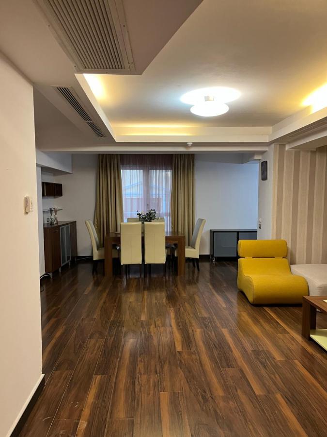 Large 2 Bedroom Apartment Soseaua Nordului Bukares Bagian luar foto