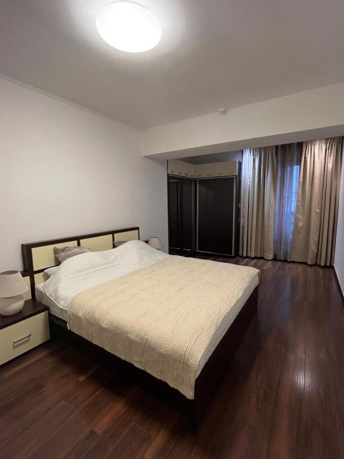 Large 2 Bedroom Apartment Soseaua Nordului Bukares Bagian luar foto